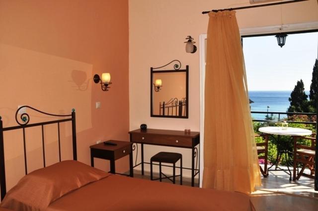 Taxi Driver Apartments Paleokastritsa Pokoj fotografie